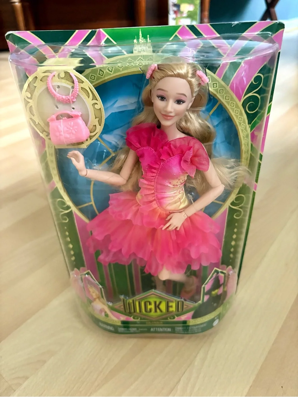 Wicked Glinda Fashion Doll with Pink Dress Clutch Bag & Necklace *NEW*